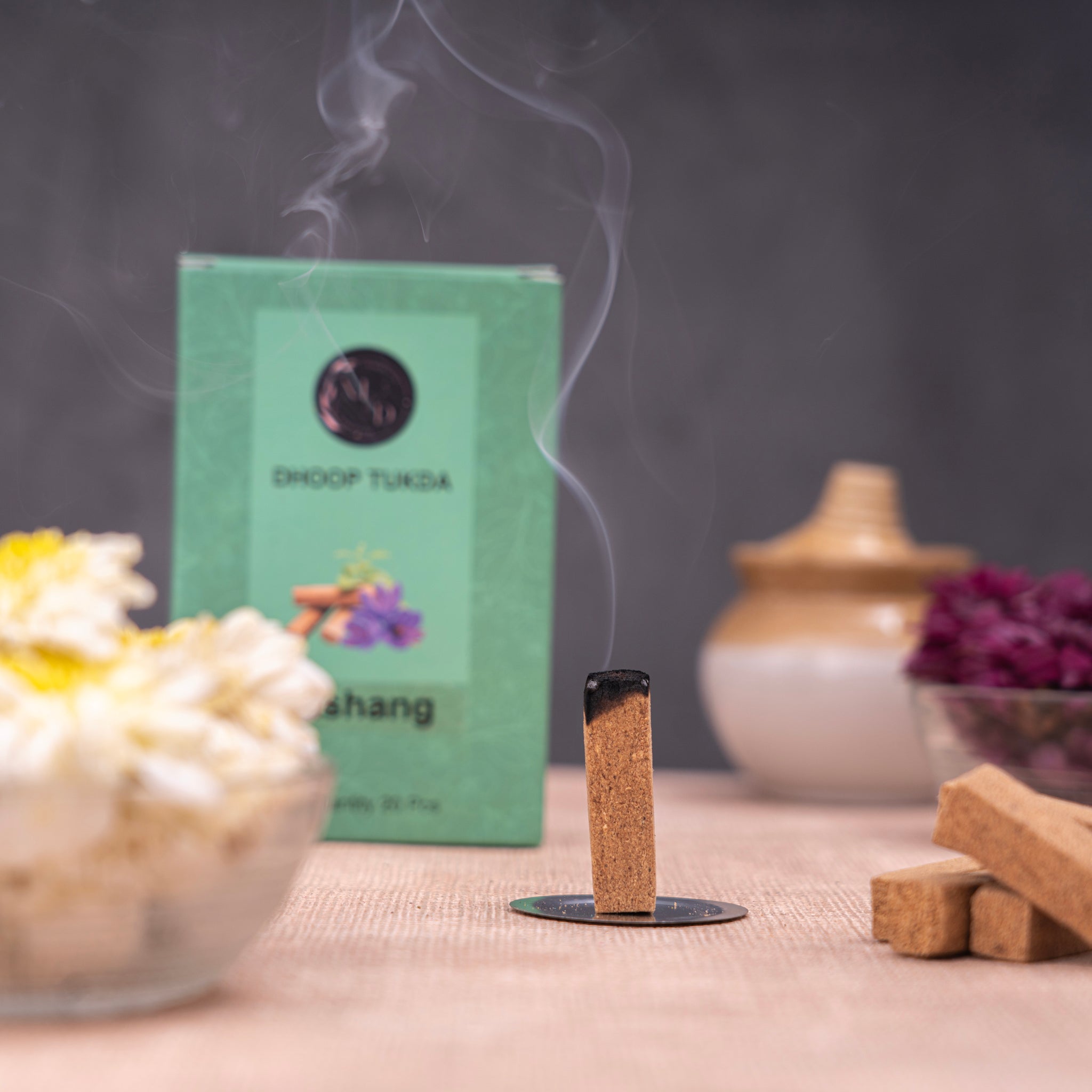Dashang Charcoal-Free Dhoop tukda | 150 GM (Approx. 50 Cones)+ Free Stand